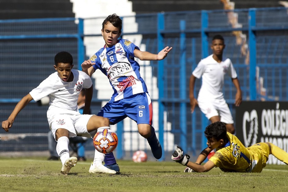 Corinthians enfrenta o Nacional pelo campeonato paulista sub-13