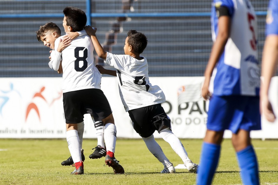 Corinthians enfrenta o Nacional pelo campeonato paulista sub-11