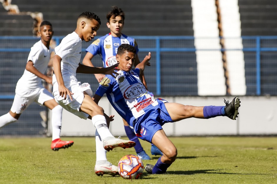 Corinthians enfrenta o Nacional pelo campeonato paulista sub-13