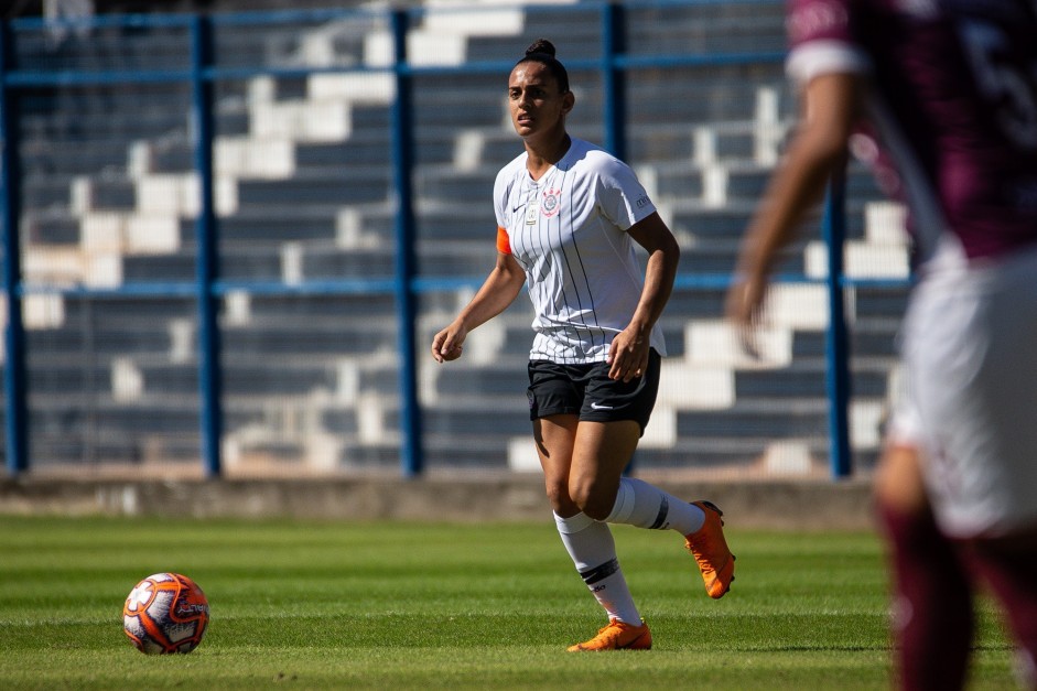 Mimi na goleada contra o Juventus, pelo Paulista Feminino