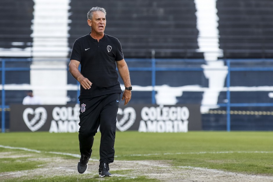 Edson Leivinha no jogo contra o Santos, pelo Campeonato Brasileiro de Aspirantes