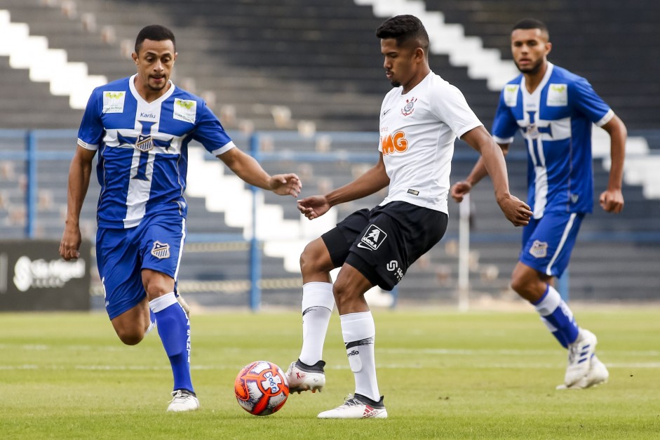 Rael durante vitria contra o gua Santa pelo Campeonato Paulista Sub-20