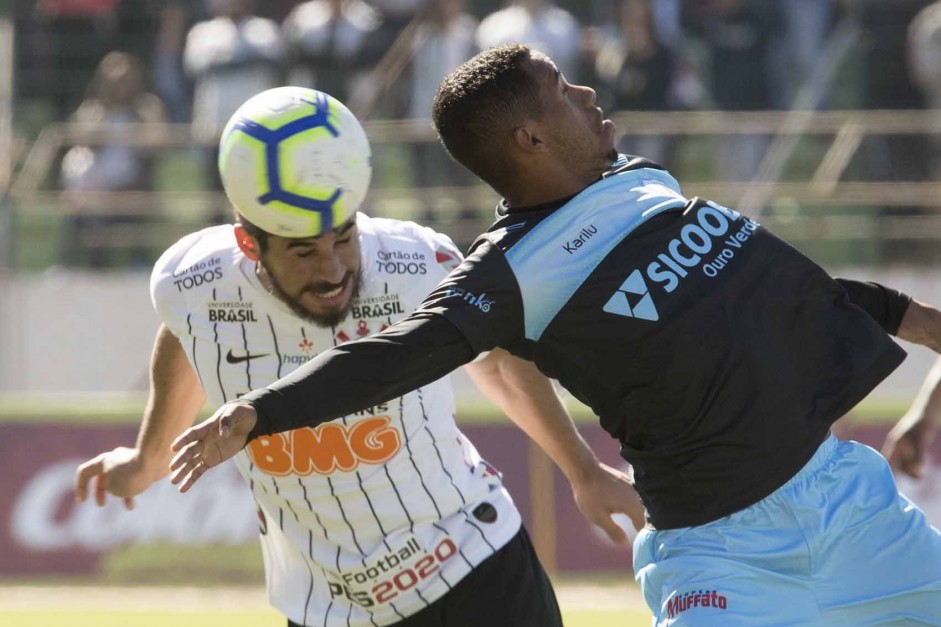 Bruno Mndez durante amistoso contra o Londrina