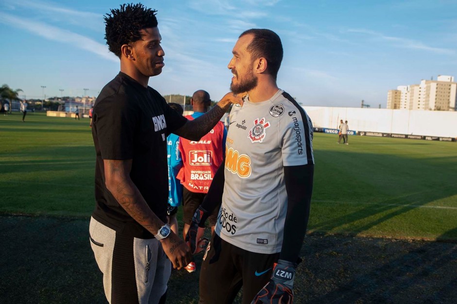 Para Walter, Gil voltou ainda melhor para o Corinthians Para Walter, Gil voltou ainda melhor para o Corinthians