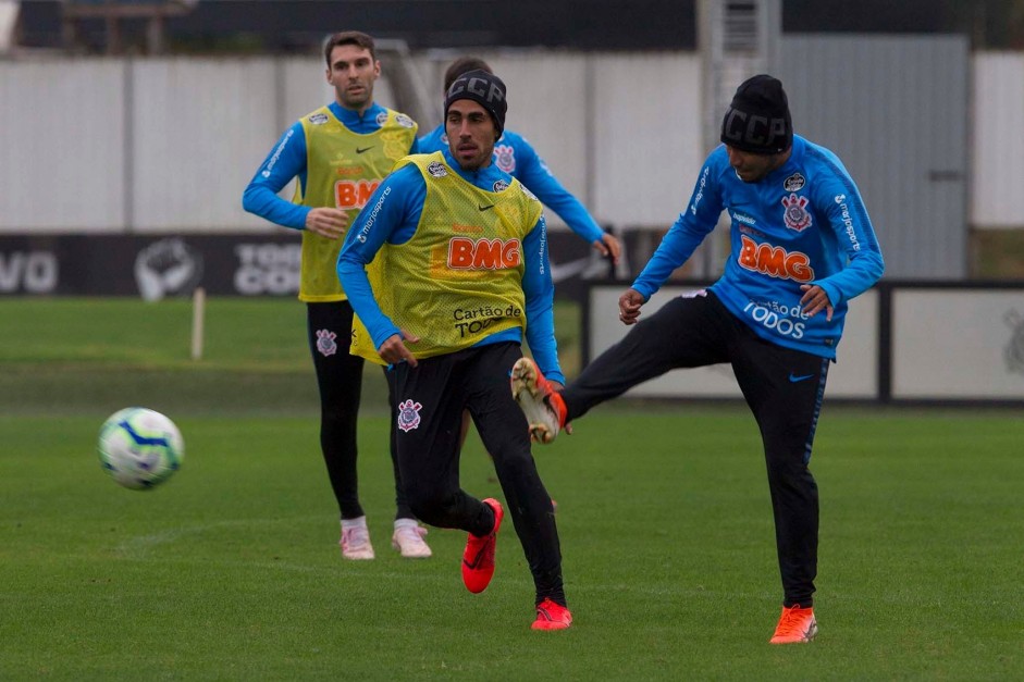 Gabriel durante treino que prepara a equipe do Corinthians para amistoso contra o Londrina
