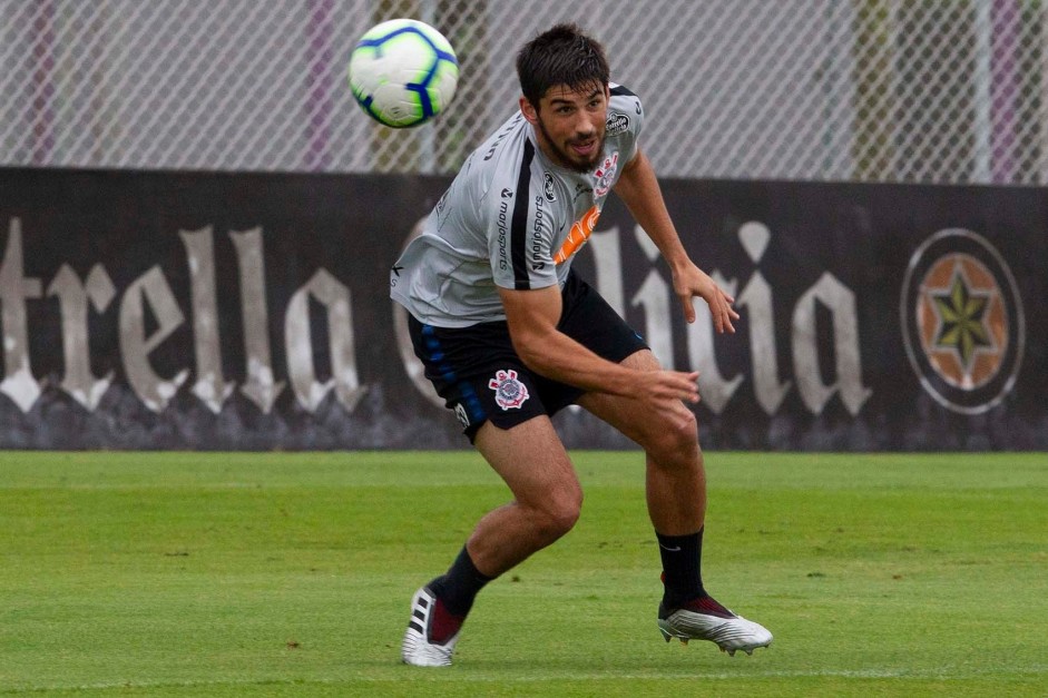 Bruno Mndez durante jogo-treino contra o Juventus, no CT Joaquim Grava