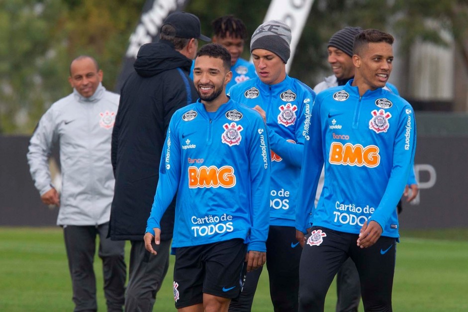 Clayson, Vital e Pedrinho no CT Joaquim Grava, durante treino desta quarta-feira