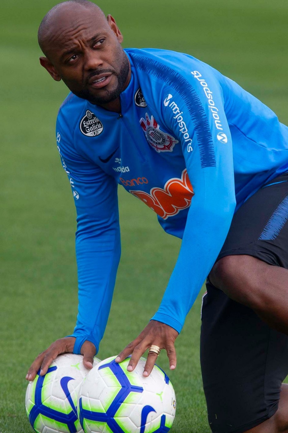 Vagner Love no CT Joaquim Grava, durante treino desta quarta-feira