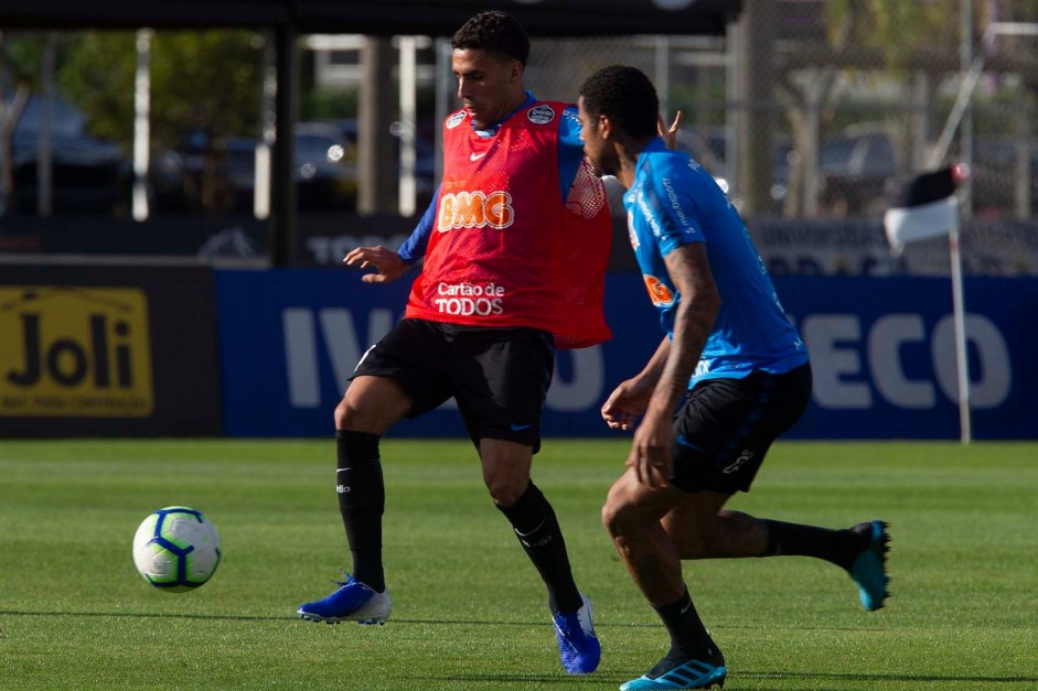 Gabriel no treino nesta quinta-feira no CT Joaquim Grava