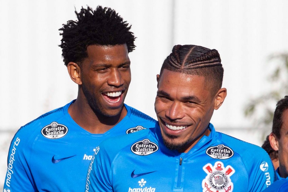Gil e Urso no treino nesta quinta-feira no CT Joaquim Grava