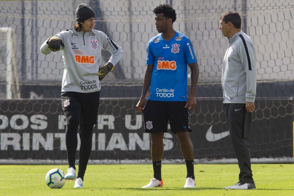 Cássio, Gil e Carille no último treino antes do jogo contra o Flamengo, pelo Brasileirão