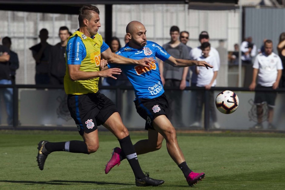 Henrique e Régis no treino desta terça-feira no CT Joaquim Grava