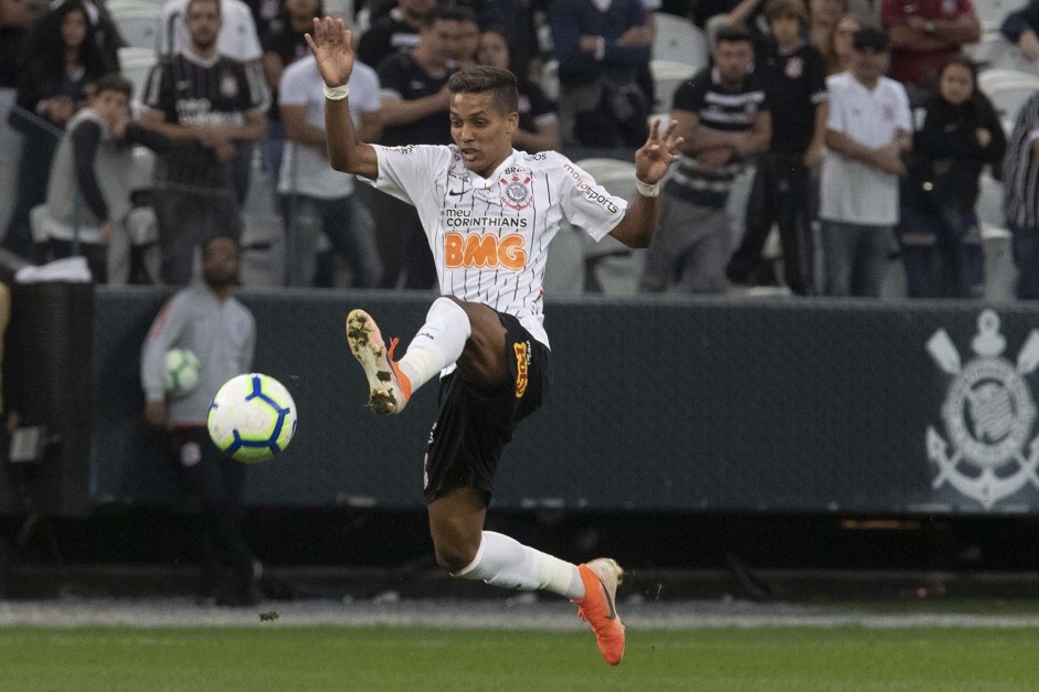 Tcnico do Flamengo disse que Pedrinho no  um dos melhores do pas