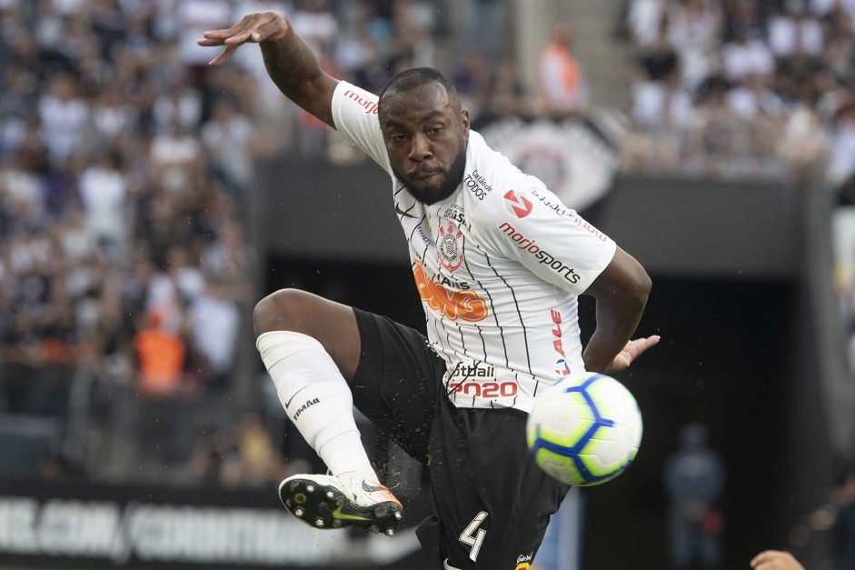 Manoel durante jogo contra o Flamengo, na Arena Corinthians, pelo Brasileiro