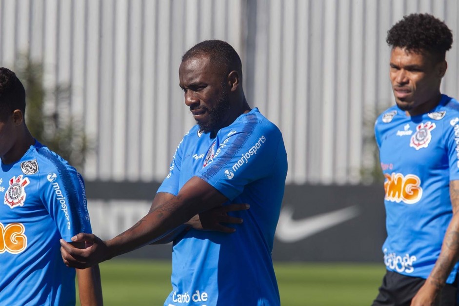 Manoel no treino desta tera-feira no CT Joaquim Grava