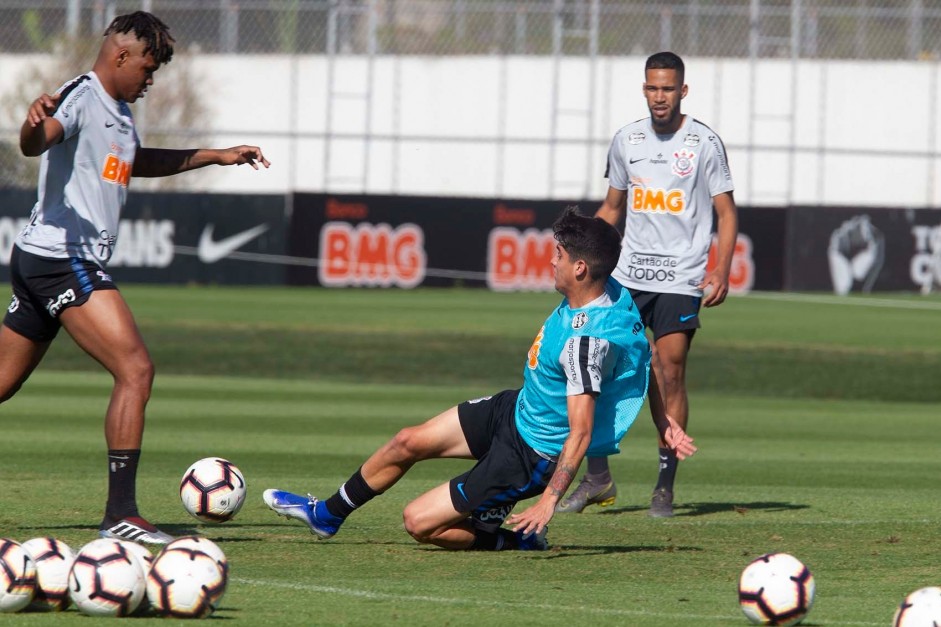 Matheus Jesus, Araos e Everaldo treina após empatar em 1 a 1, contra o Flamengo, pelo Brasileirão