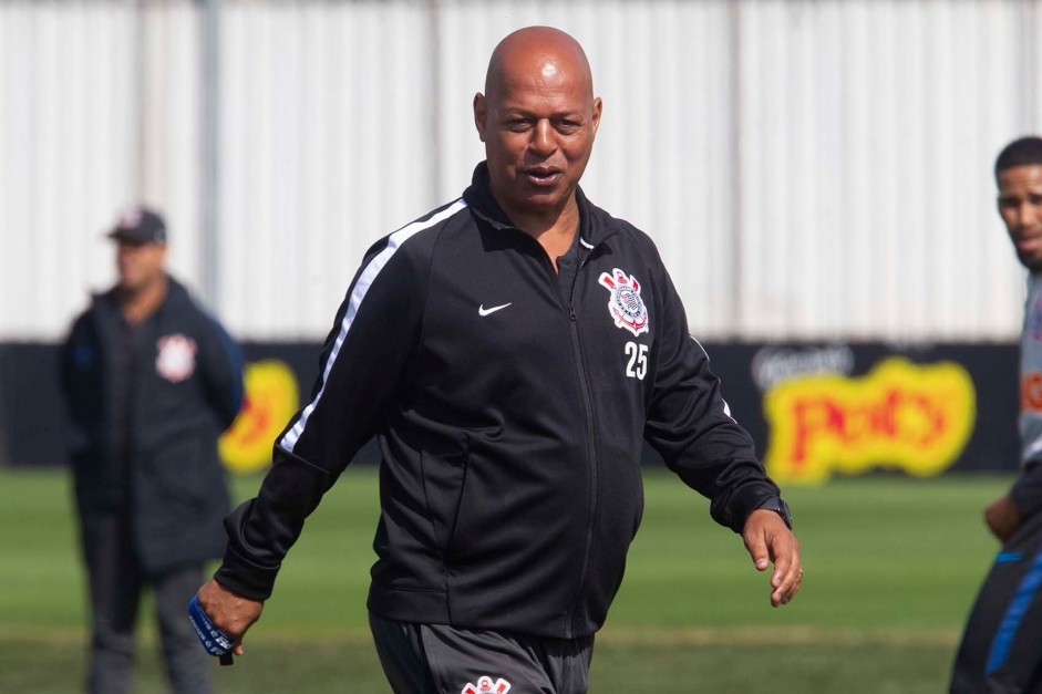 Mauro Silva durante o treino desta sexta-feira no CT Joaquim Grava