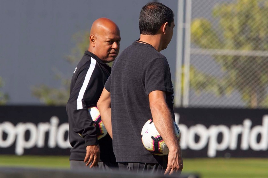 Mauro Silva e Carille comandam treino aps empatar em 1 a 1, contra o Flamengo, pelo Brasileiro