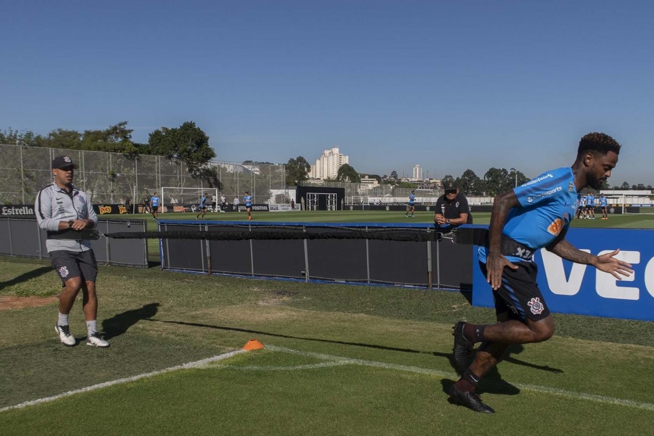 Ren no treino desta tera-feira no CT Joaquim Grava