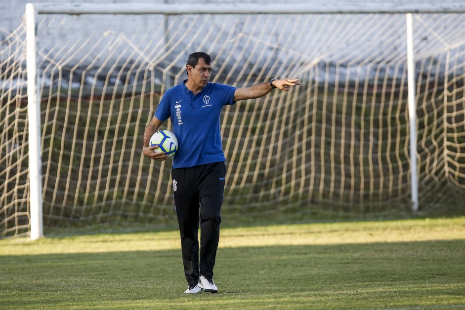Carille durante o último treino, já no Ceará, antes do jogo contra o Fortaleza