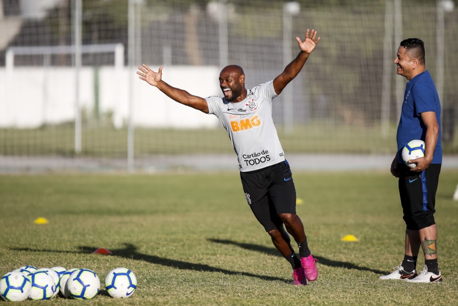 Love já treina em Fortaleza para duelo pelo Brasileirão, no domingo