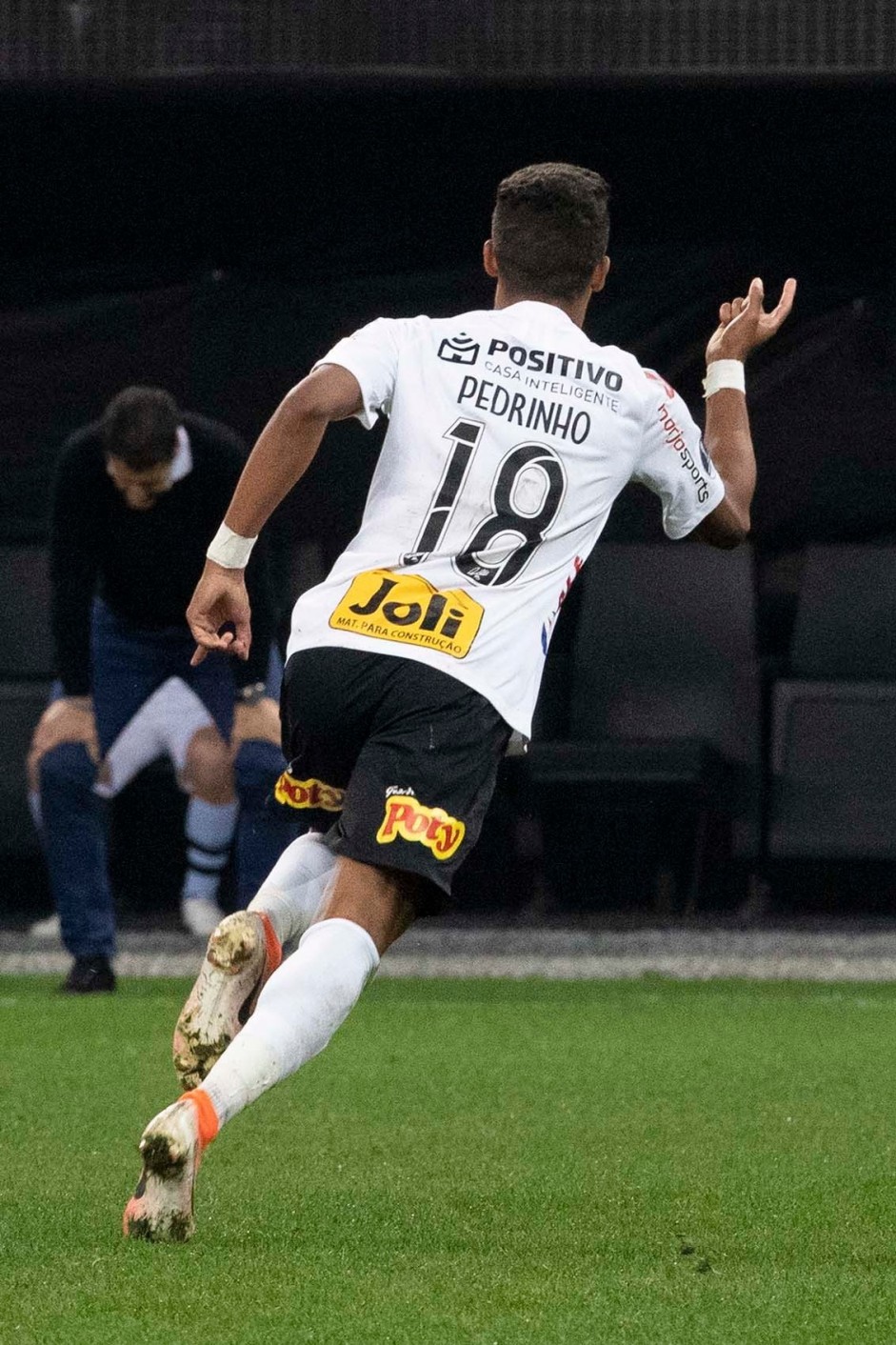 Pedrinho na partida contra o Montevideo Wanderers, pela Copa Sul-Americana, na Arena Corinthians