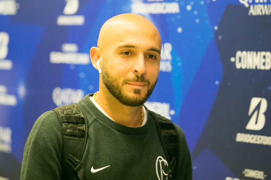 Régis chegando à Arena Corinthians para duelo contra o Montevideo Wanderers