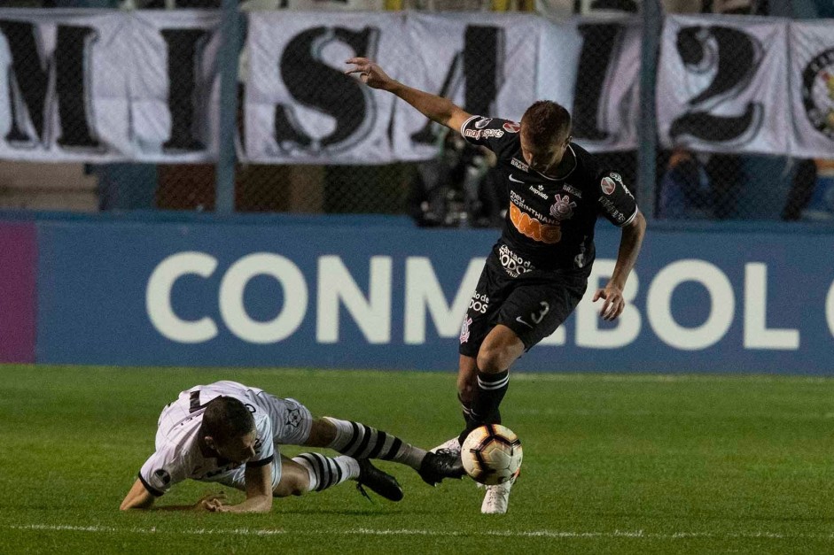 Carlos Augusto no jogo contra o Montevideo, pela Copa Sul-Americana