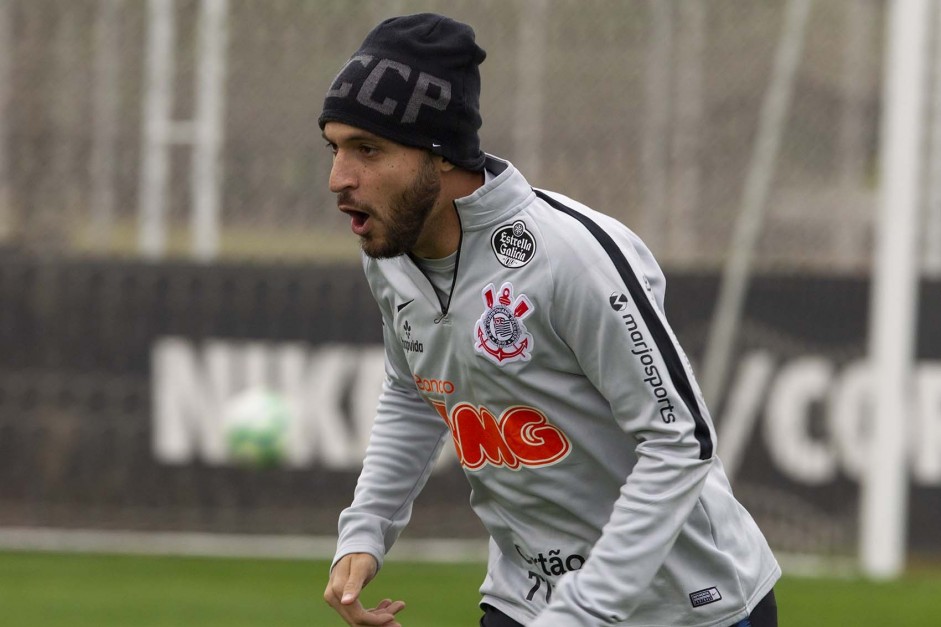 Bruno Mndez no ltimo treino antes do jogo contra o Palmeiras, pelo Brasileiro