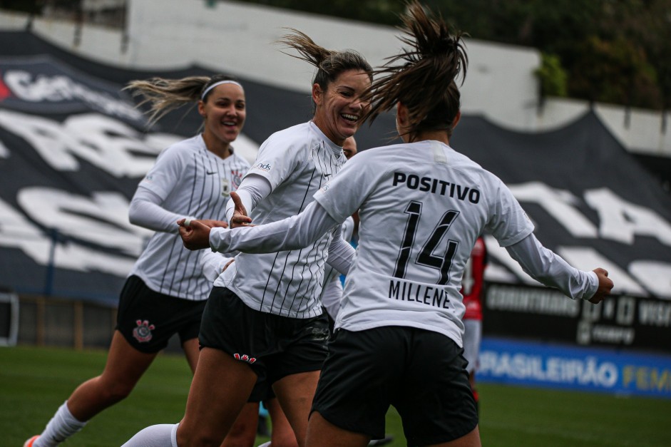 Corinthians venceu o Vitria por 2 a 1, pelo Brasileiro Feminino