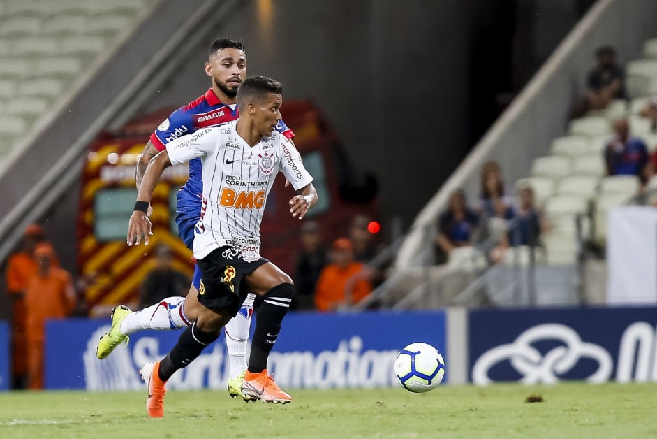 Garoto Pedrinho no jogo contra o Fortaleza, pelo Campeonato Brasileiro