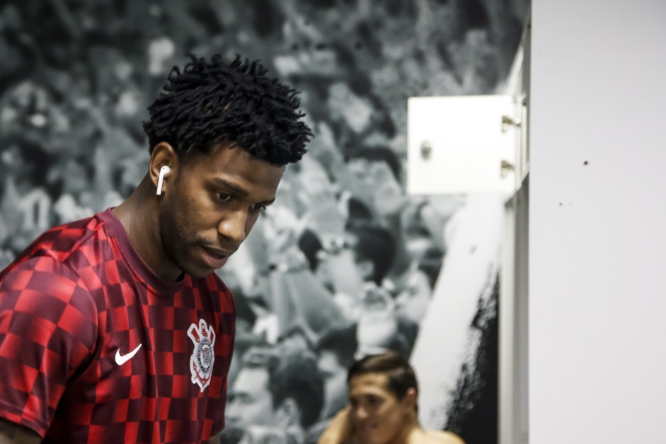 Gil foi eleito o melhor em campo neste domingo pela torcida do Corinthians