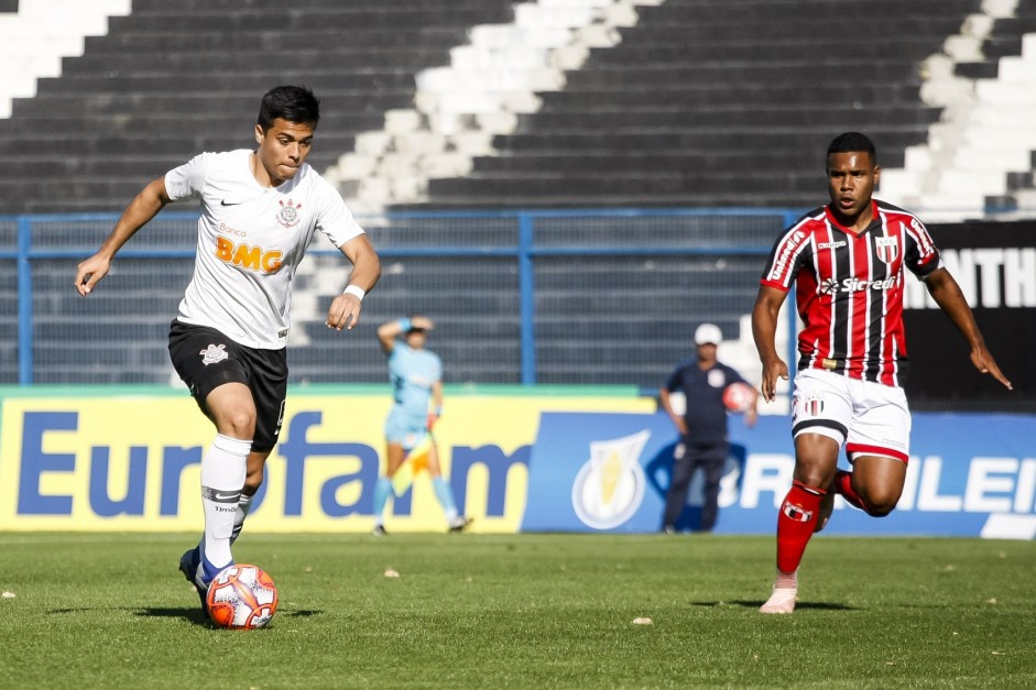 Hugo Sandoval no jogo contra o Botafogo, pelo Paulista Sub-20