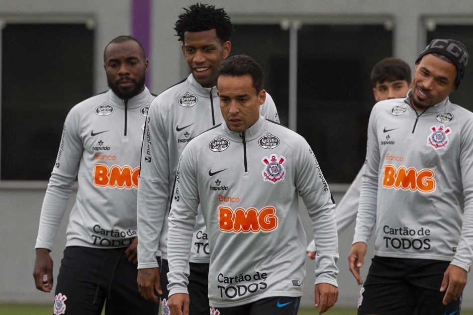 Jogadores do Corinthians no ltimo treino antes do jogo contra o Palmeiras, pelo Brasileiro