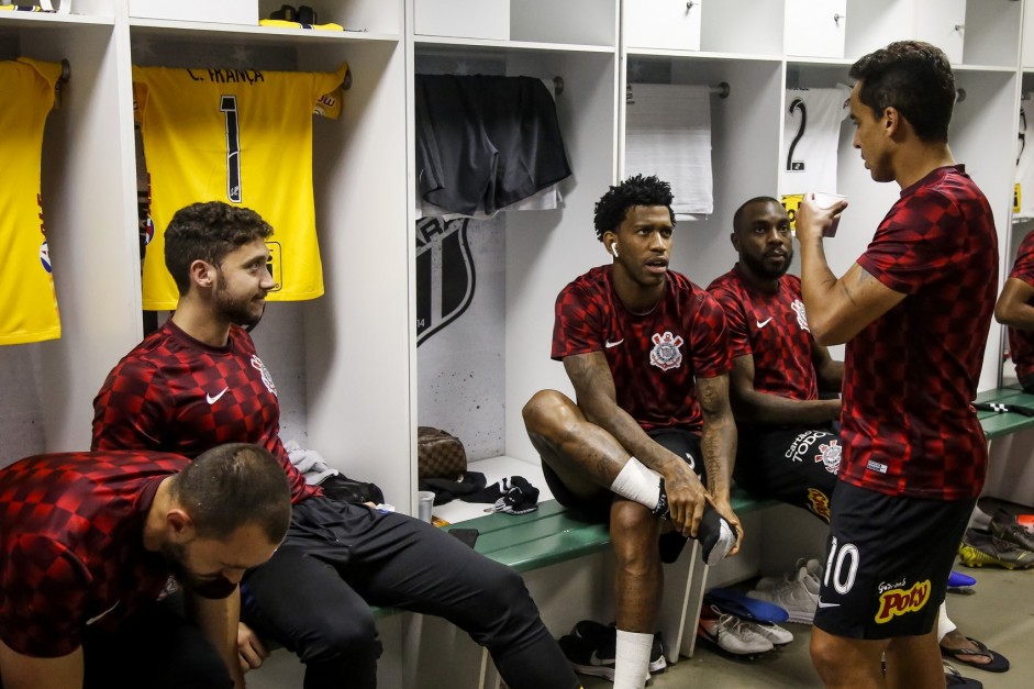 Jogadores j nos vestirios antes da partida contra o Fortaleza pelo Campeonato Brasileiro