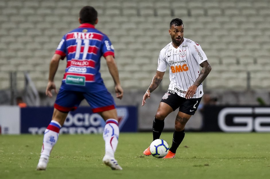 Lateral Michel Macedo no jogo contra o Fortaleza, pelo Campeonato Brasileiro