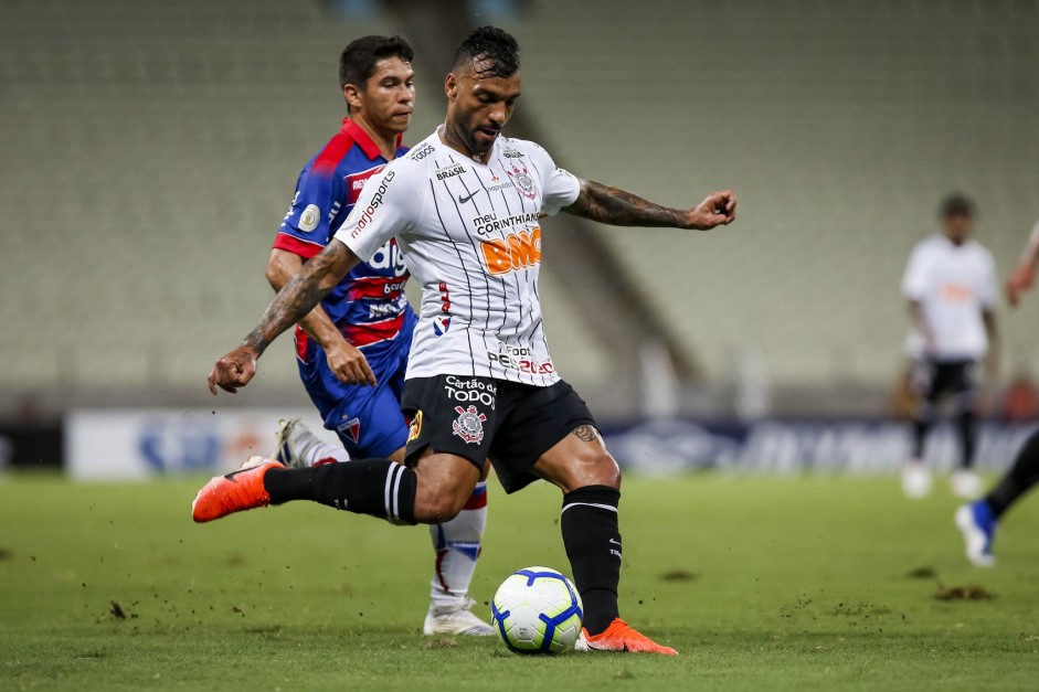 Michel no jogo contra o Fortaleza, pelo Campeonato Brasileiro