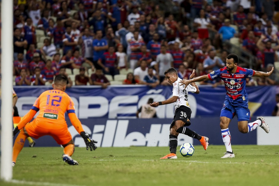 Pedrinho no jogo contra o Fortaleza, pelo Campeonato Brasileiro 2019