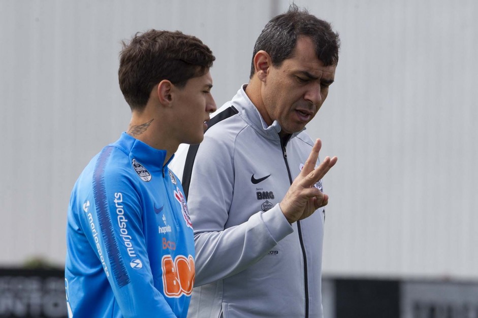 Carille responde Vital e explica mudana no meio de campo do Corinthians