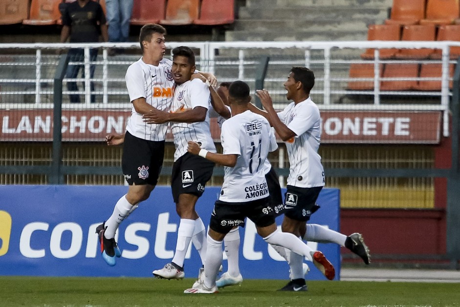 Na última rodada, Corinthians bateu o Vasco no Pacaembu Na última rodada, Corinthians bateu o Vasco no Pacaembu