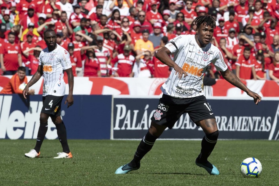 Matheus Jesus no jogo contra o Internacional, pelo Brasileiro