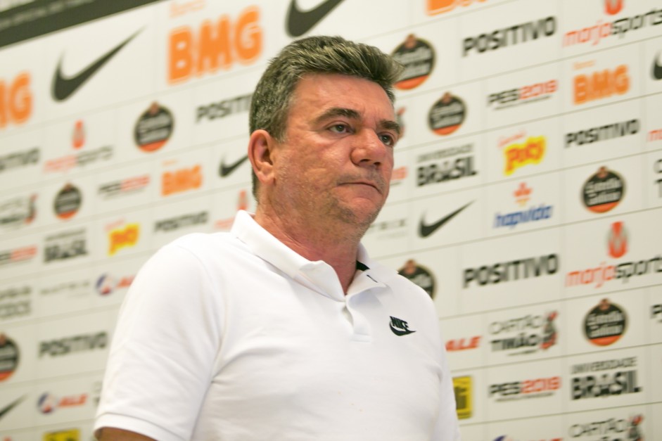 Andrs Sanchz chega  Arena Corinthians para acompanhar o duelo contra o Botafogo