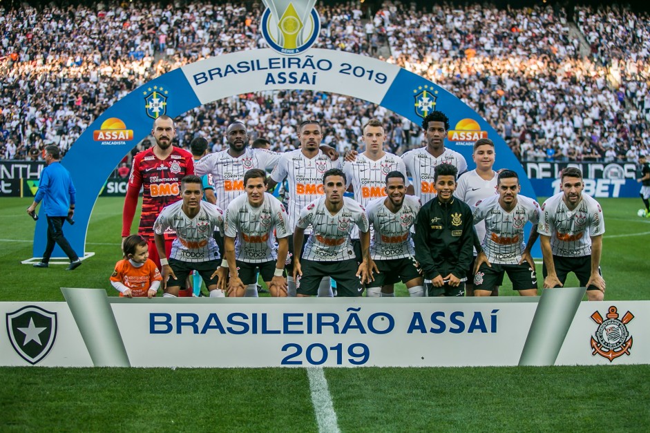 Foto oficial antes do jogo contra o Botafogo, pelo Brasileiro, na Arena Corinthians