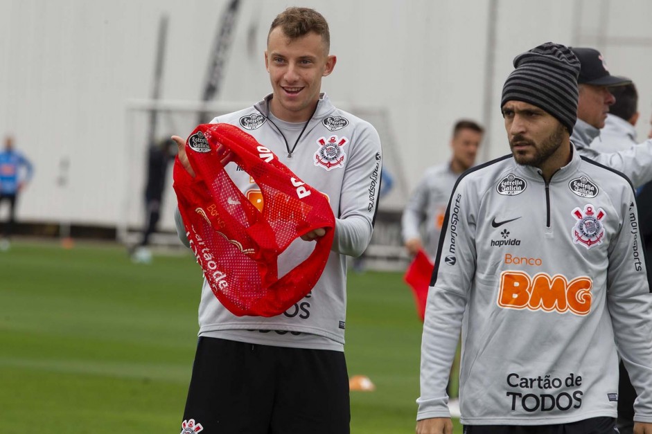 Carlos e Mndez no segundo treino preparatrio para o jogo contra o Fluminense