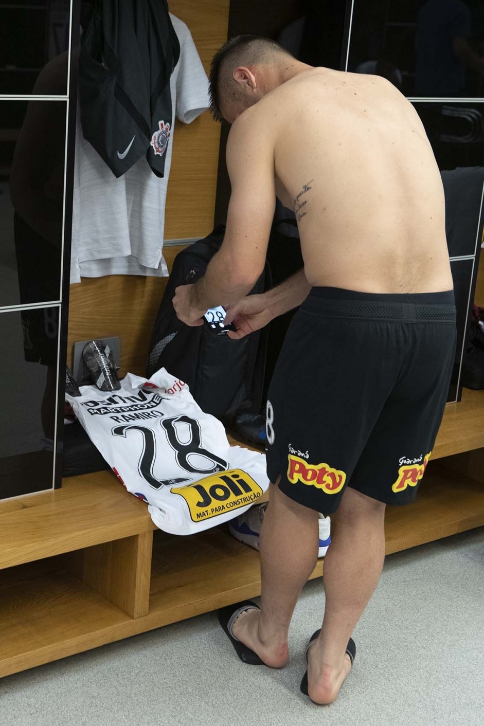 Ramiro no vestirio da Arena Corinthians antes do jogo contra o Botafogo
