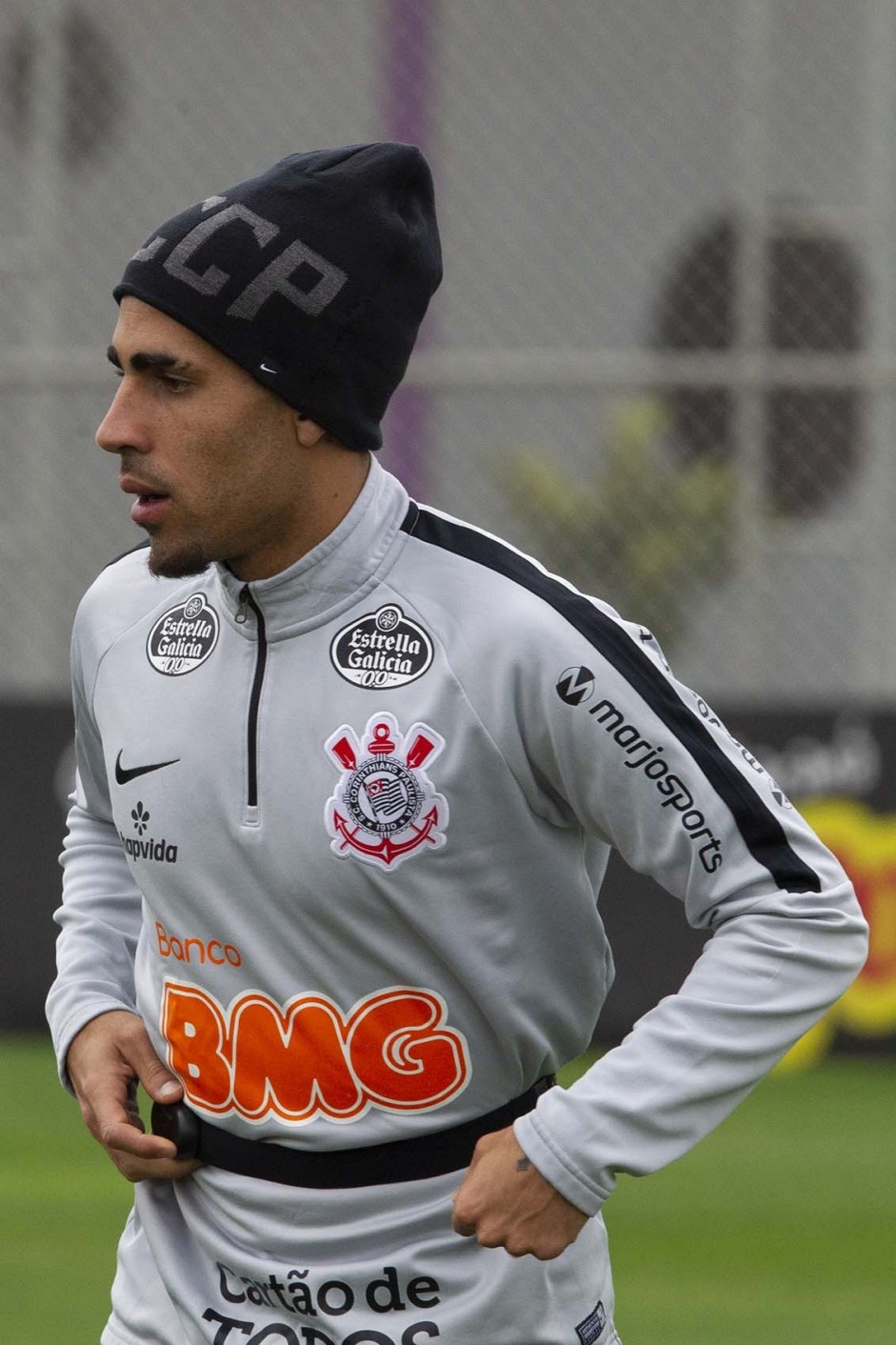Volante Gabriel no segundo treino preparatrio para o jogo contra o Fluminense