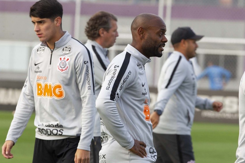 Araos e Love no ltimo treino antes do jogo contra o Fluminense, pela Sul-Americana