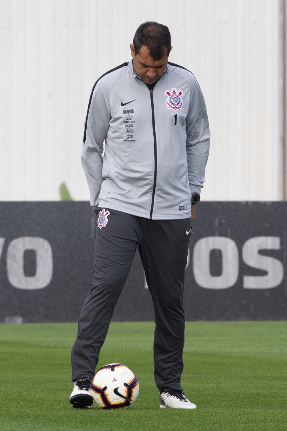 Fbio Carille no ltimo treino antes do jogo contra o Fluminense, pela Sul-Americana
