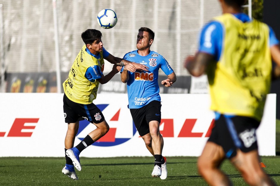Araos e Ramiro volta aos treinos para enfrentar o Ava, pelo Brasileiro