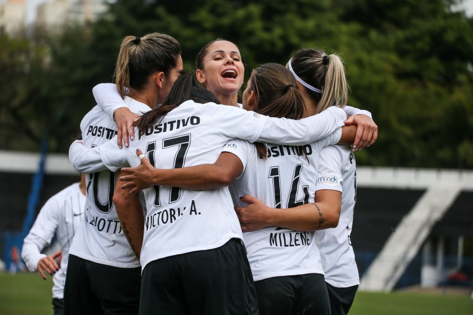 Meninas do Corinthians venceram o Juventus por 4 a 0 nesta quarta-feira